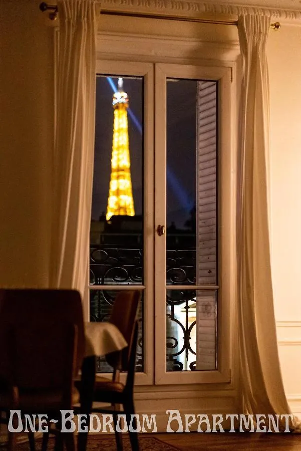 Eiffel Tower View Residence Paris Bed & Breakfast