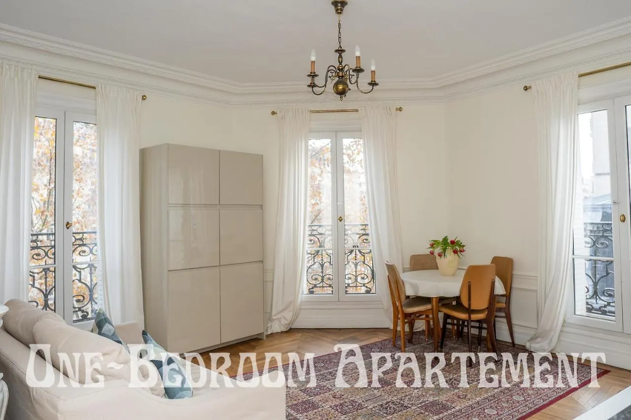 Nocleg ze śniadaniem Eiffel Tower View Rose, Apartment #2 Paryż